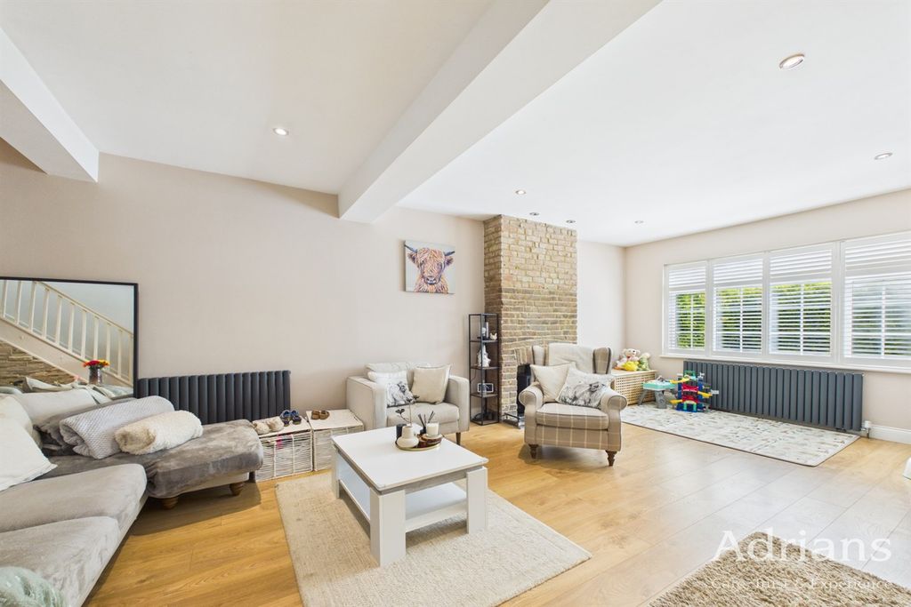 Property photo 1 of 18 (Main)