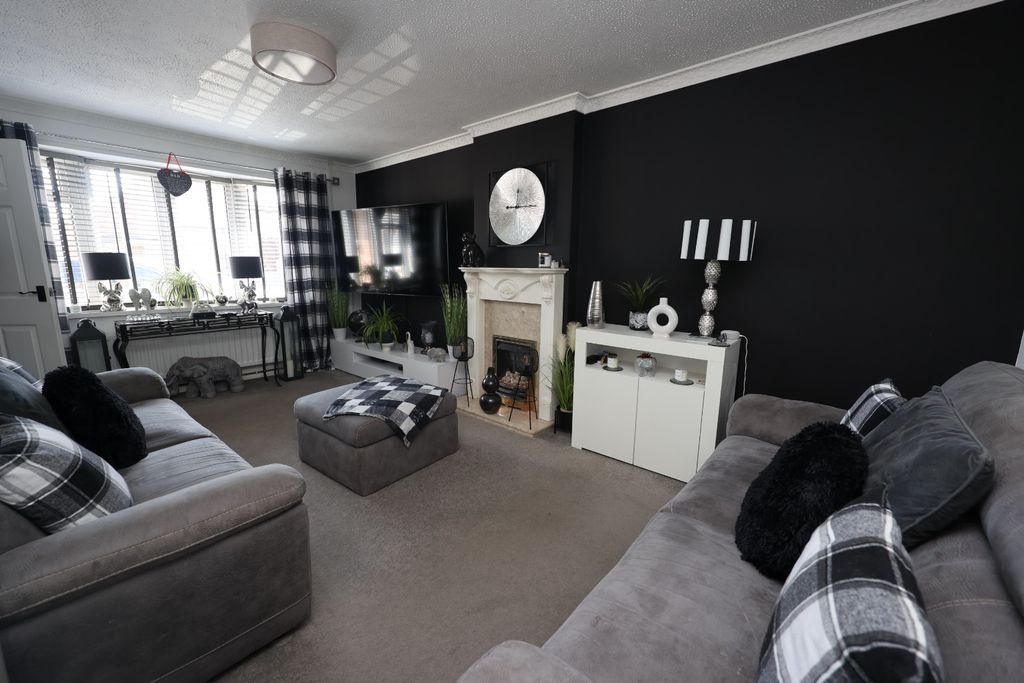 Property photo 3 of 14 4194142