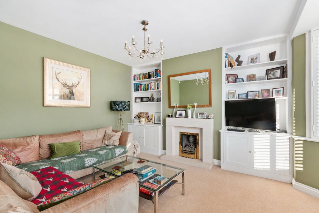 Property photo 2 of 16 Photo 1