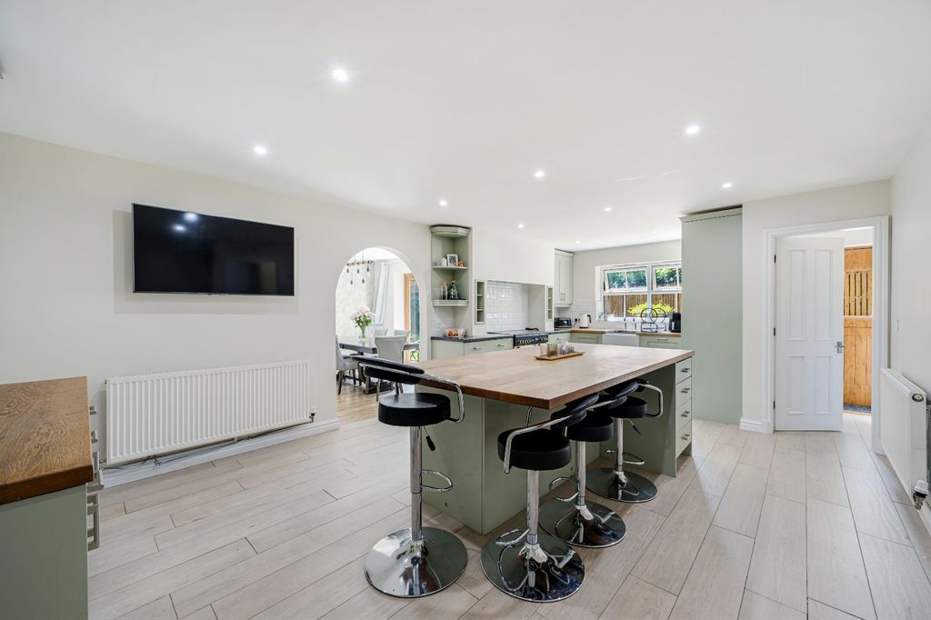 Property photo 2 of 30 Picture No. 31