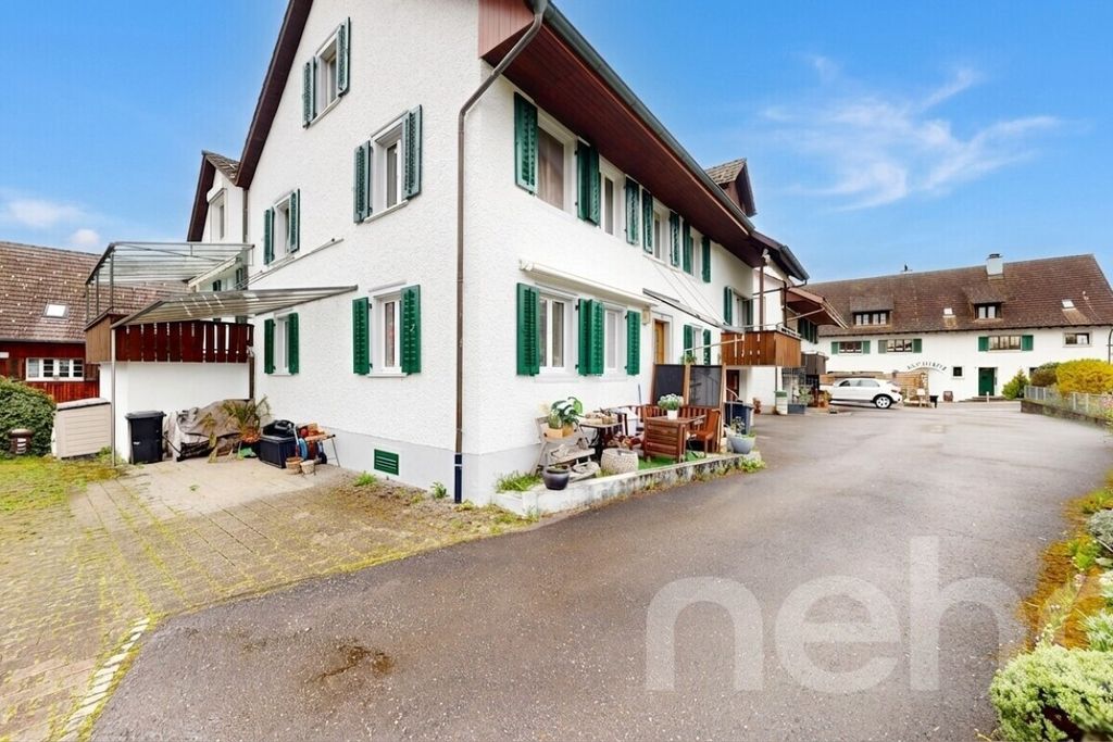 Property photo 3 of 12