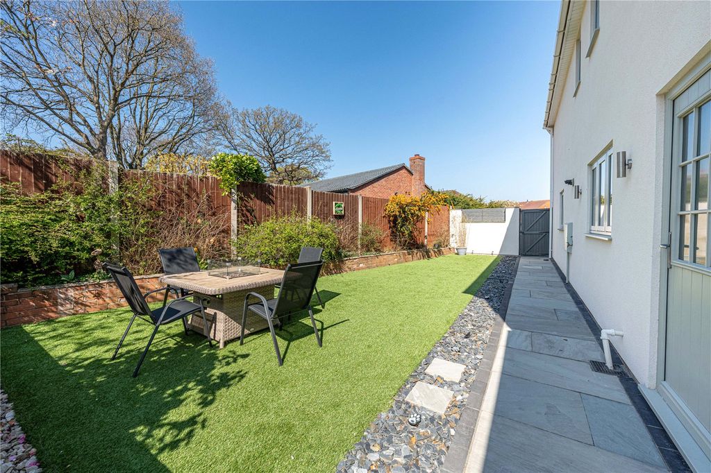 Additional image 43 of 4 bed detached house for saleCarnoustie, Tamworth, Staffordshire B77