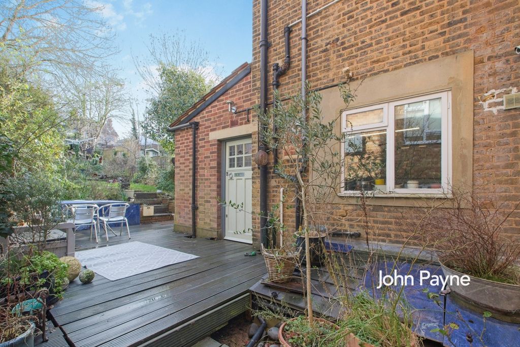 Property photo 1 of 10 Garden