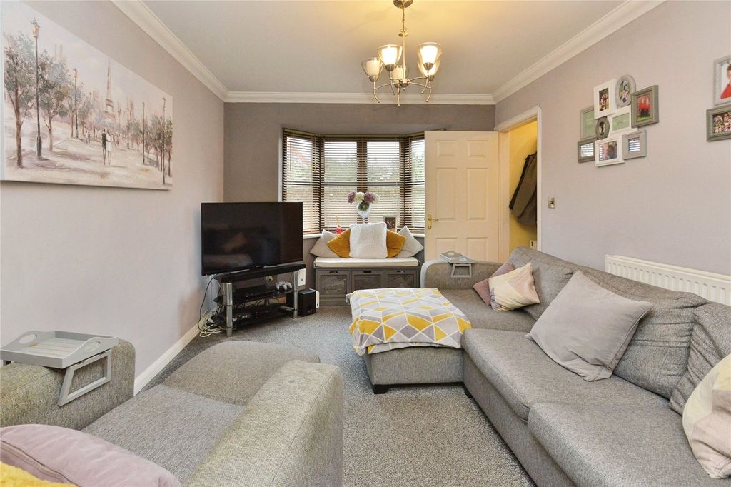 Property photo 2 of 20 Picture No. 09