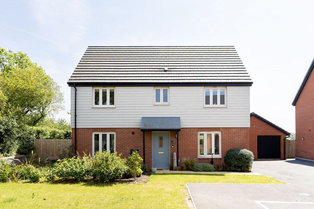 Property photo 1 of 38