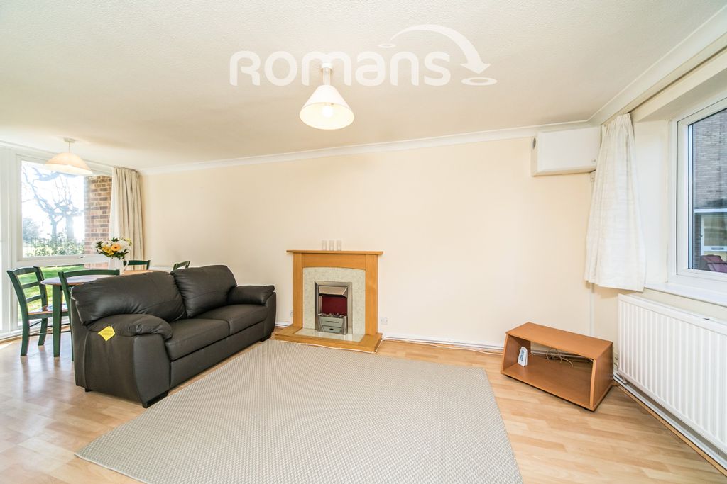 Property photo 3 of 10 1203Cb0A-9F8E-48E0-A