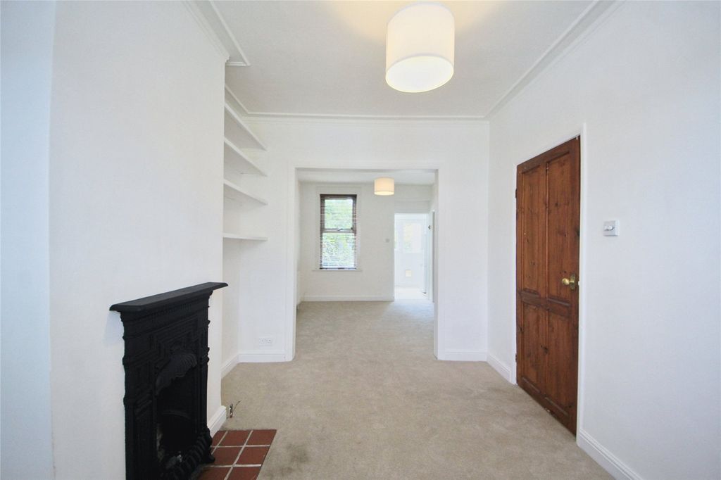 Property photo 2 of 15 Picture No. 14