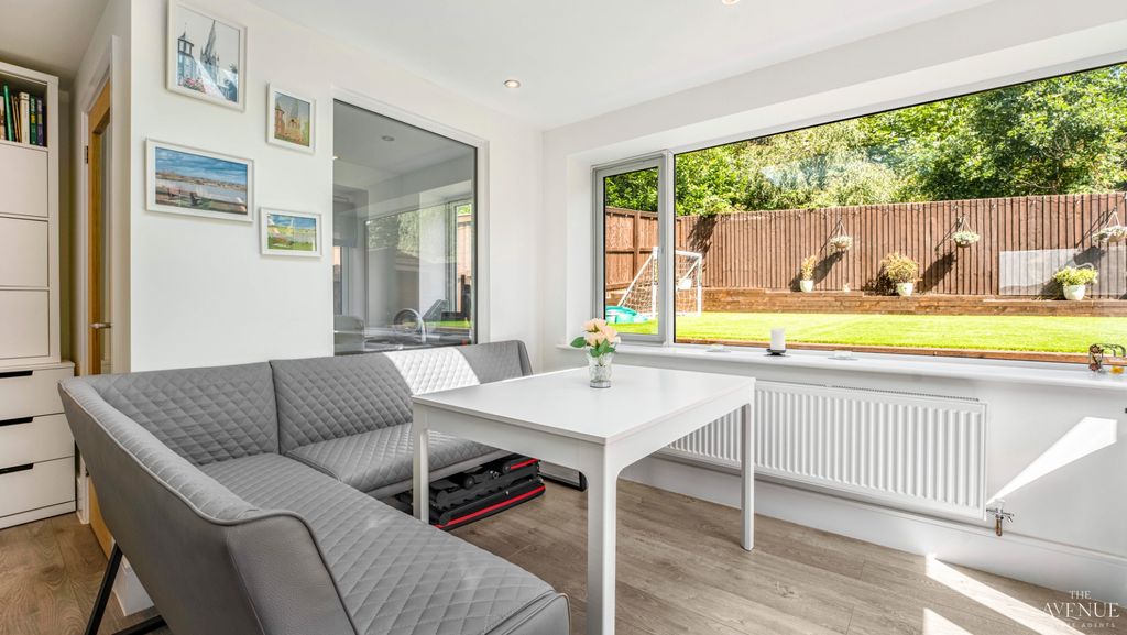 Property photo 2 of 27 4009146