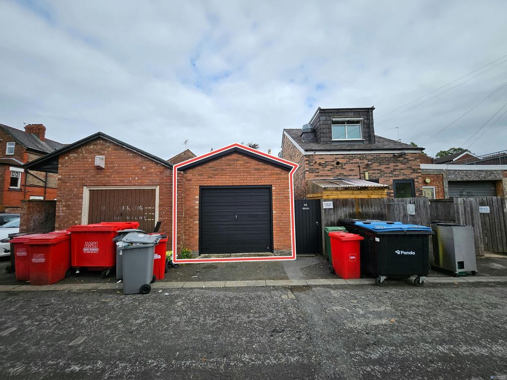Property photo 1 of 10 Edged Red Frontage.Jpeg
