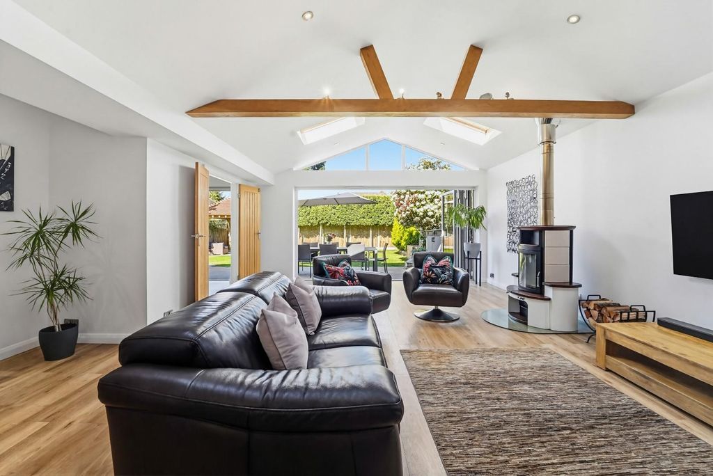 Property photo 2 of 29 Pine Hill,  (30Of66)-39.Jpg