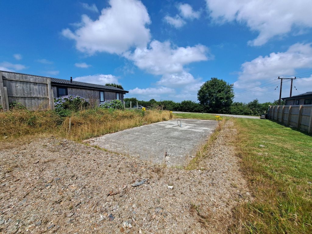 Property photo 2 of 4 Picture No. 04