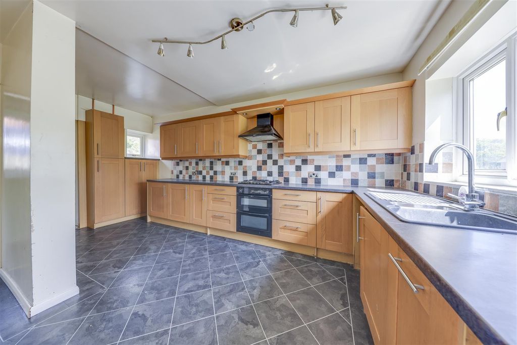 Property photo 2 of 12 cm2A1295-cm2A1299-1.Jpg