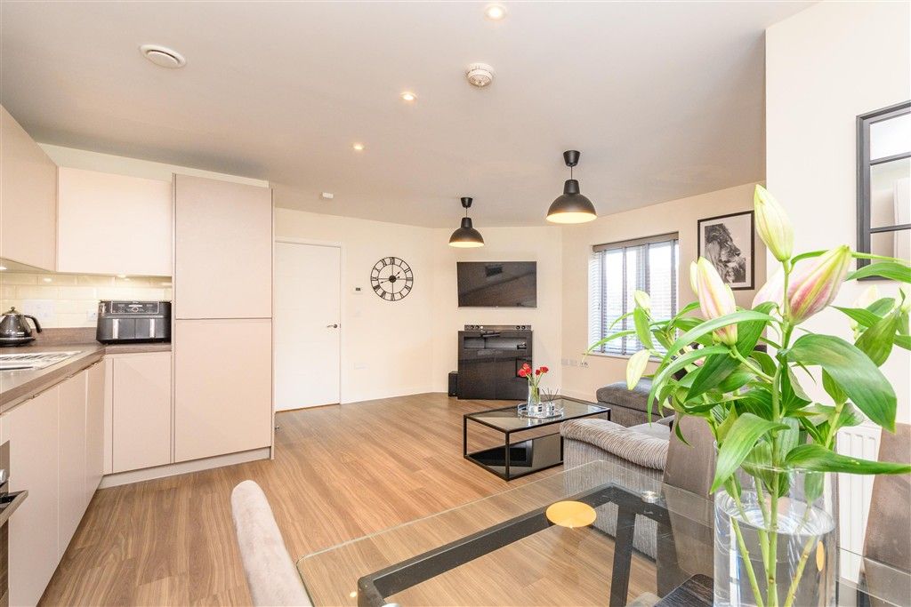 Property photo 2 of 9 Lounge/Kitchen/Diner