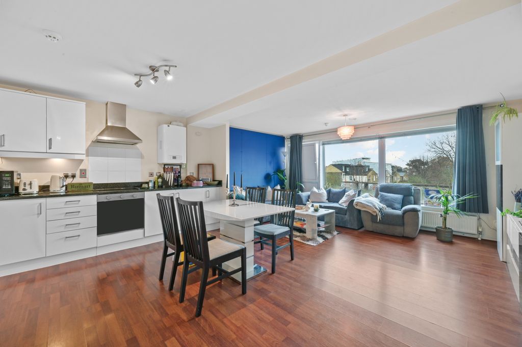 Property photo 2 of 12 Picture No. 04