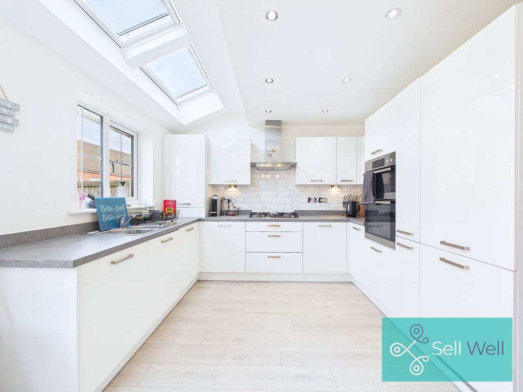 Property photo 2 of 22 Kitchen