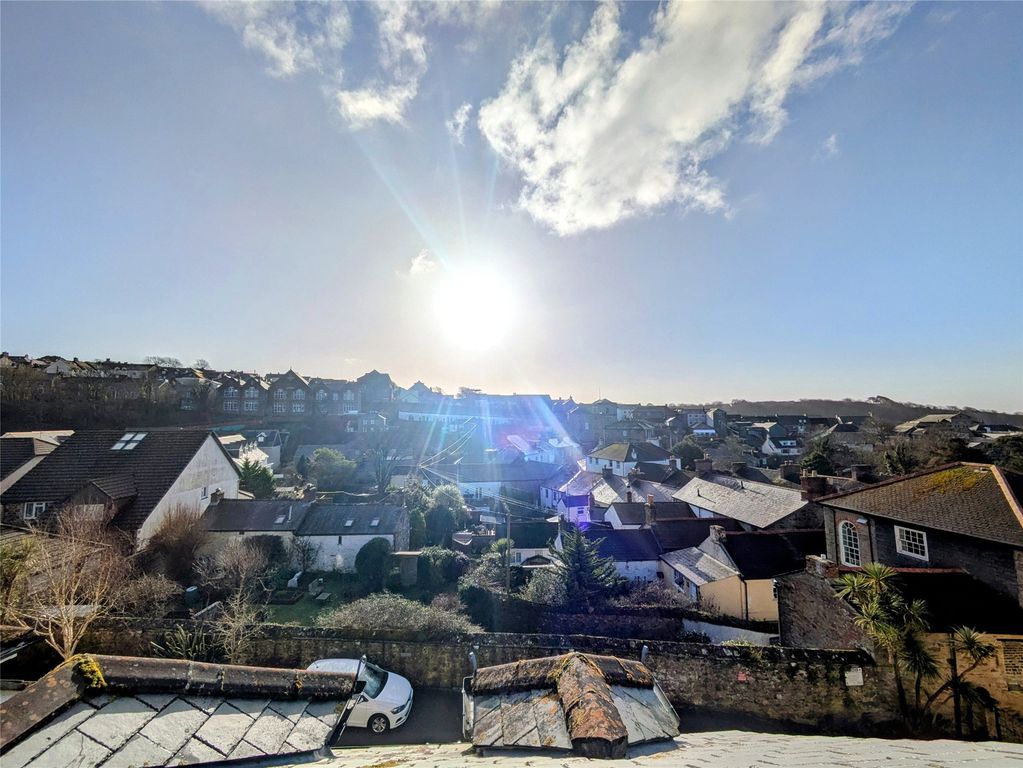 Property photo 2 of 19 Picture No. 05