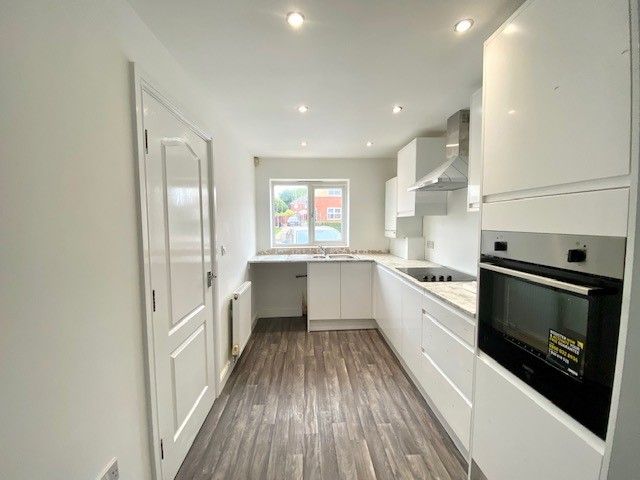 Property photo 2 of 10 Balcony