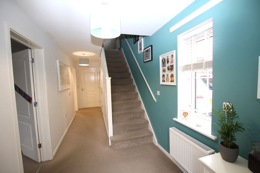 Property photo 2 of 14 14Brickkilnlaneb