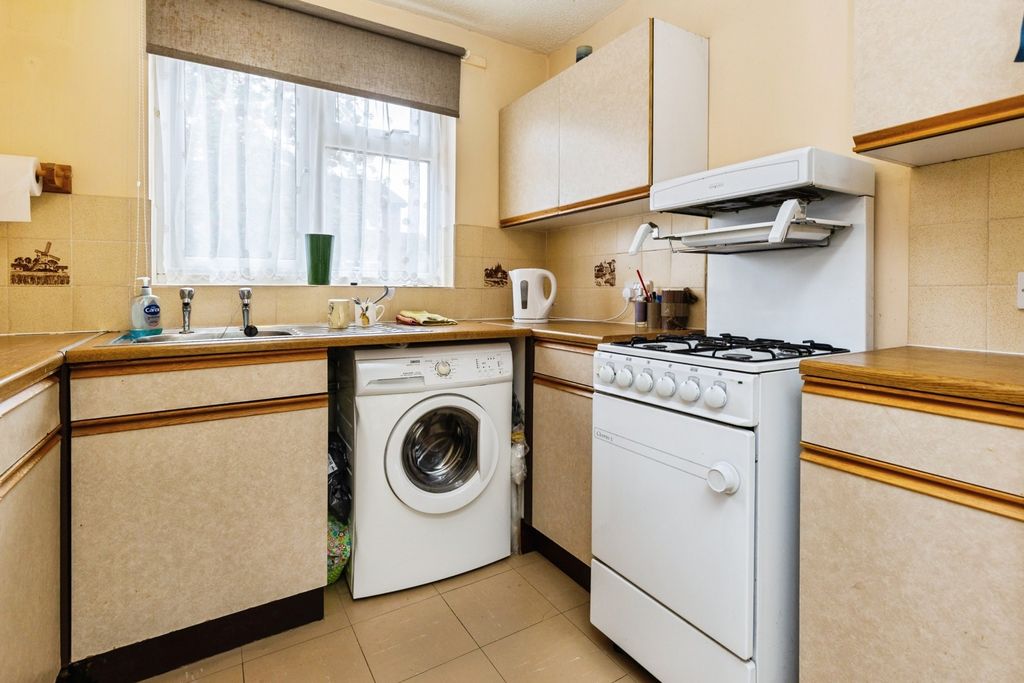 Property photo 2 of 12 Pbox-Img.Jpg