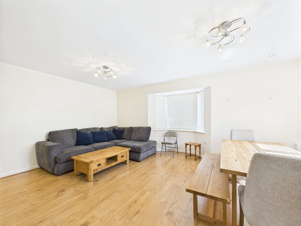 Property photo 2 of 22 Picture No. 03