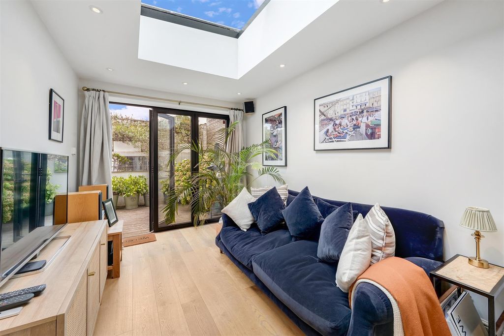 Property photo 2 of 10 Sinclair Road (7).Jpg