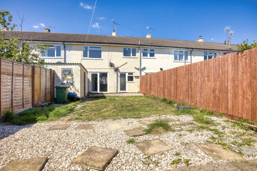 Property photo 2 of 12 Ewemove Taunton - Adcombe Road (1)