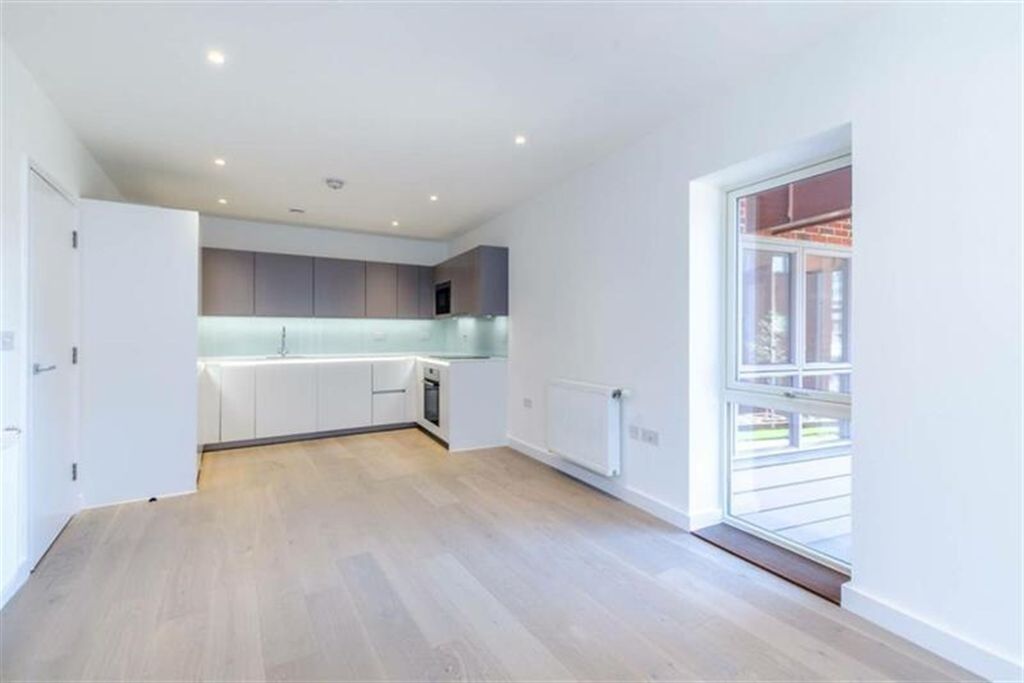 Property photo 1 of 7 (Main)