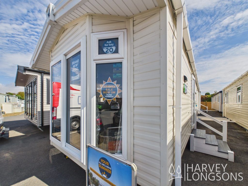 Property photo 1 of 15 Willerby Brookwood Exterior At Felixstowe Beach Holiday Park