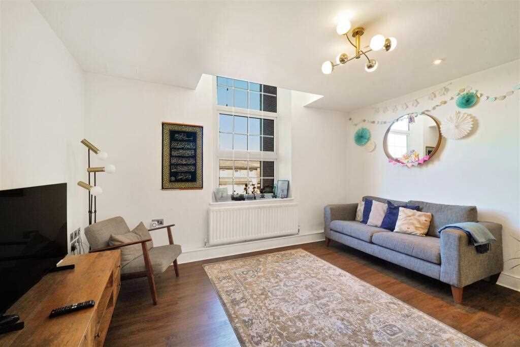 Property photo 3 of 10