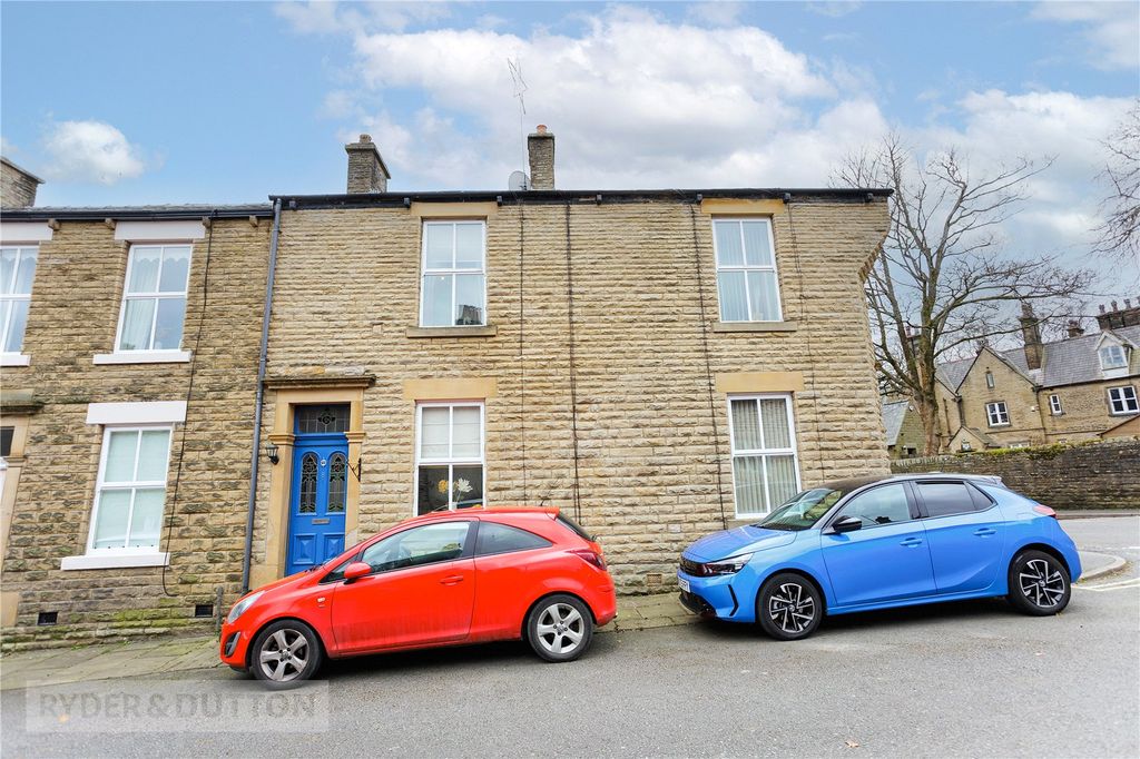 Property photo 2 of 36 Front