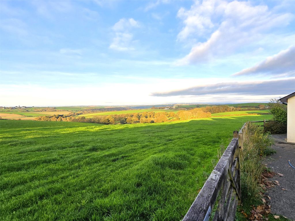 Property photo 3 of 17 Picture No. 20