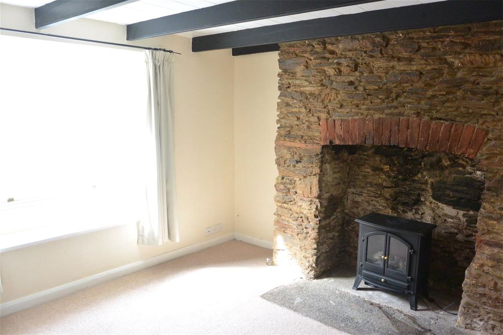 Property photo 3 of 12 Picture No. 02