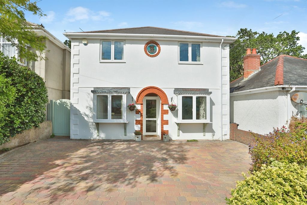 Property photo 1 of 22