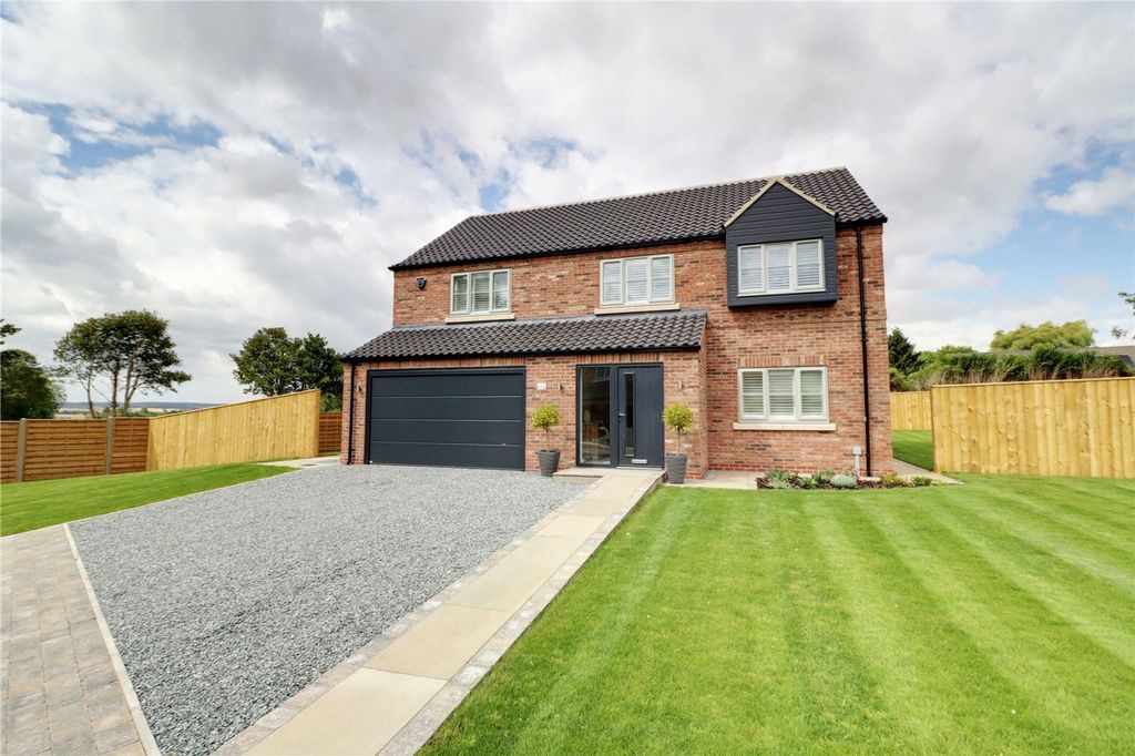 Property photo 1 of 24 Picture No. 35