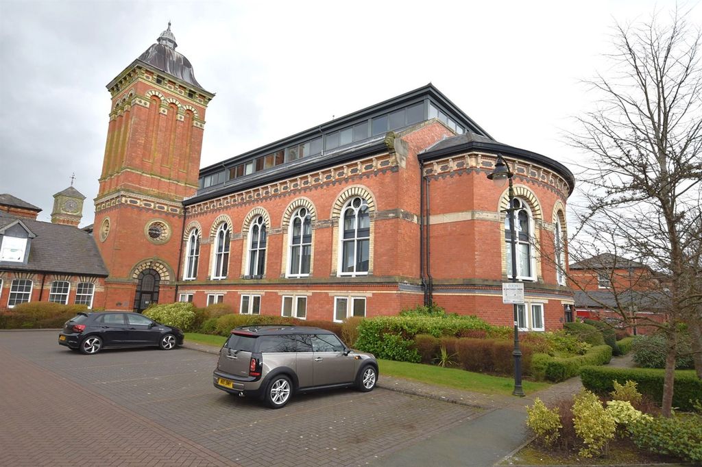 Property photo 1 of 9 (Main)