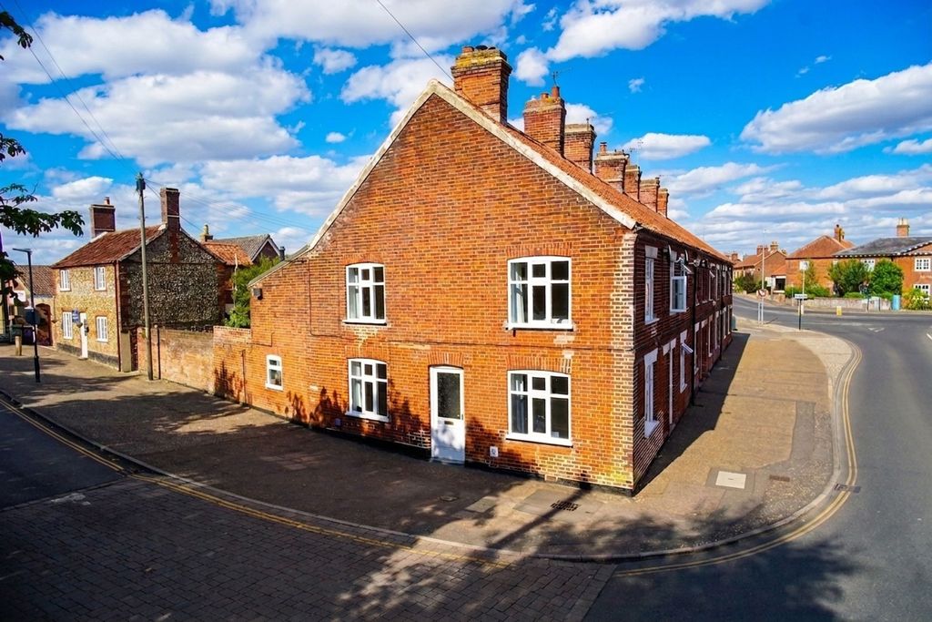 Property photo 1 of 24