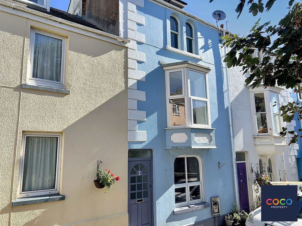 Property photo 1 of 16 Front