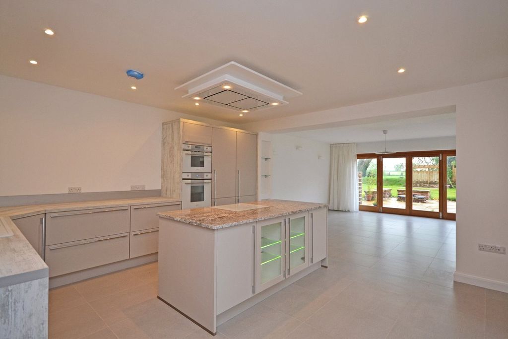 Property photo 2 of 13 Kitchen