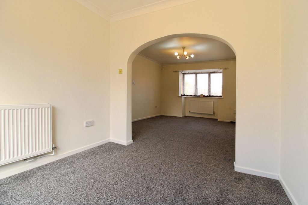 Property photo 3 of 13 Lr