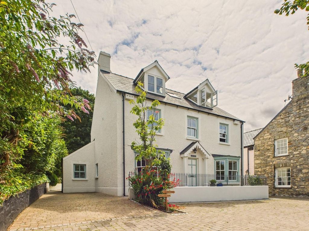 Property photo 1 of 54 Llys Y Coed.Jpg