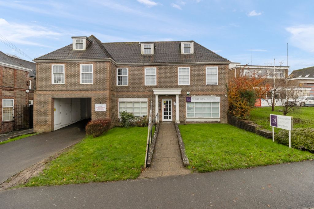 Property photo 1 of 14 Front