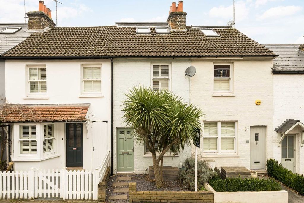 Property photo 1 of 7