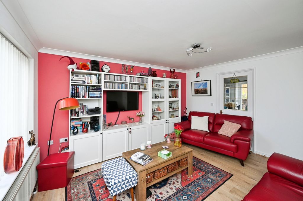 Property photo 3 of 15