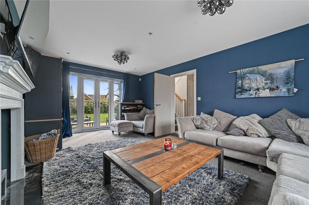 Property photo 2 of 30 Living Room