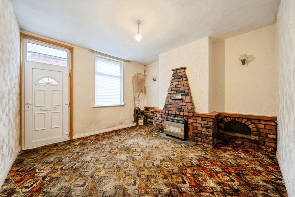 Property photo 2 of 17 Living Room