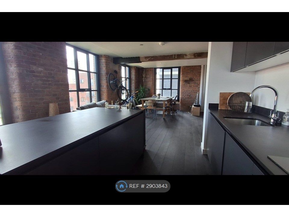 Property photo 2 of 17 Kitchen