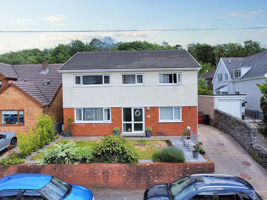 Property photo 1 of 31