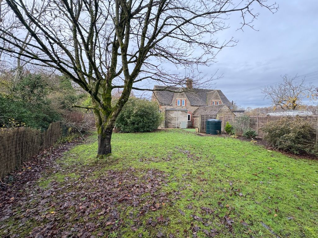 Property photo 2 of 14 Picture No. 11