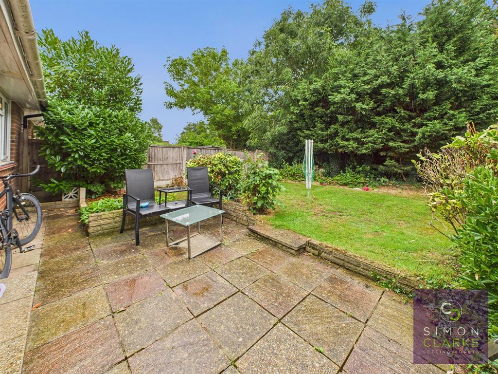 Property photo 3 of 12 Cam05425G0-Pr0032-Still021.Jpg