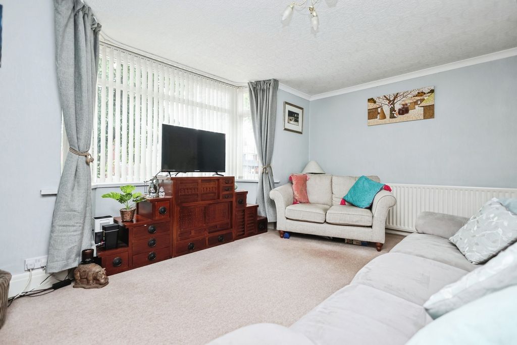 Property photo 3 of 18 Pbox-Img.Jpg